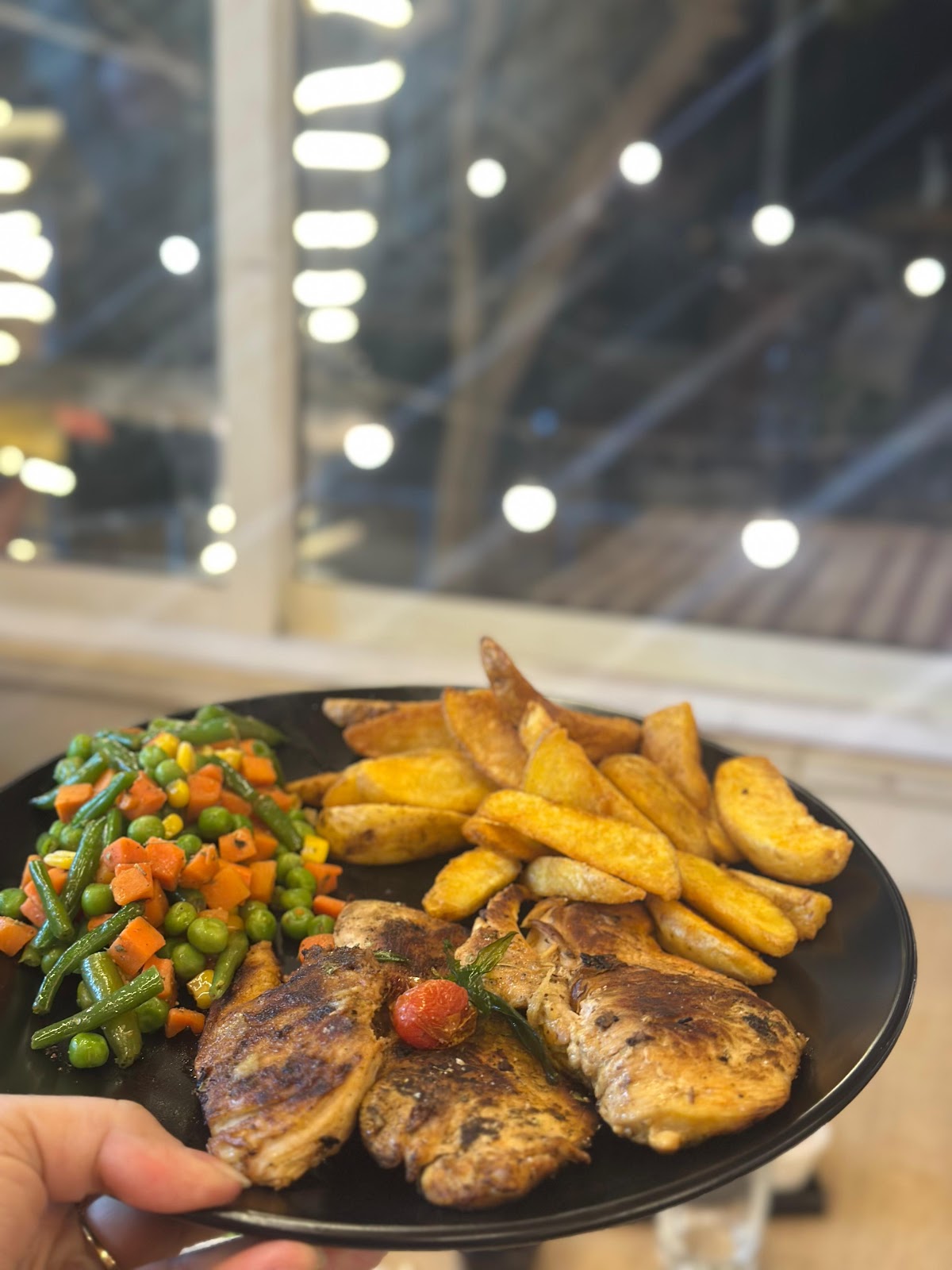 PINEHOUSE RESTAURANT