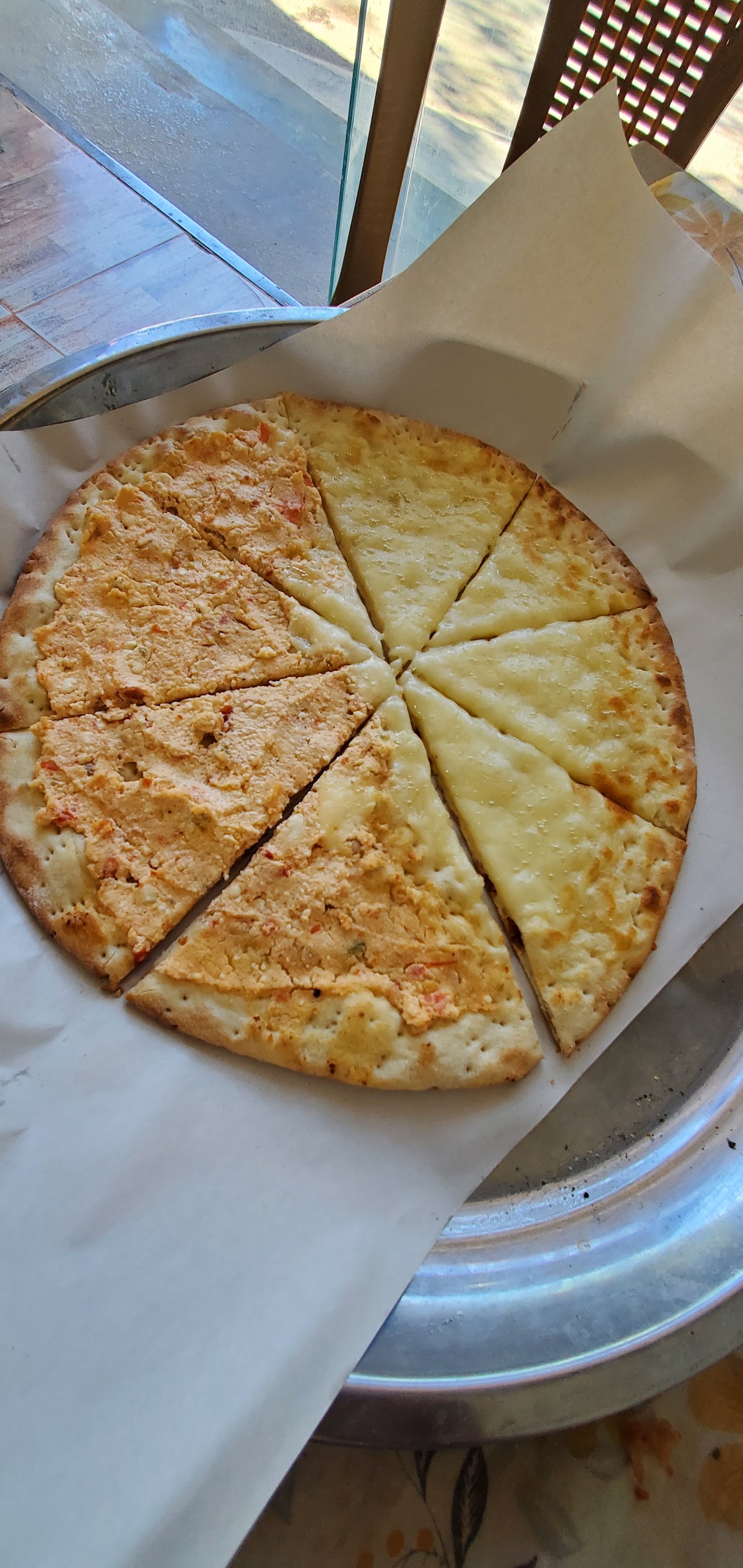 Maajnat Al Tayeb Bakery — photograph 3