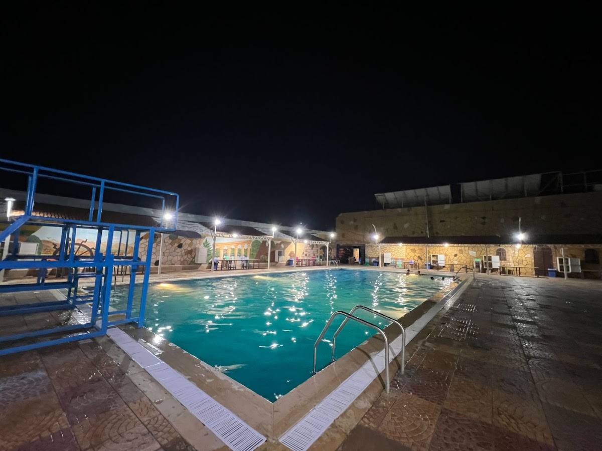 Al Bustan Swimming Pool — photograph 3