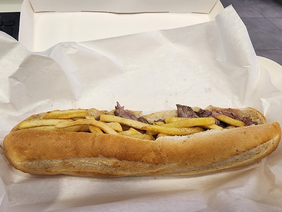 Baguette de Paris Mar Mikhael — photograph 2