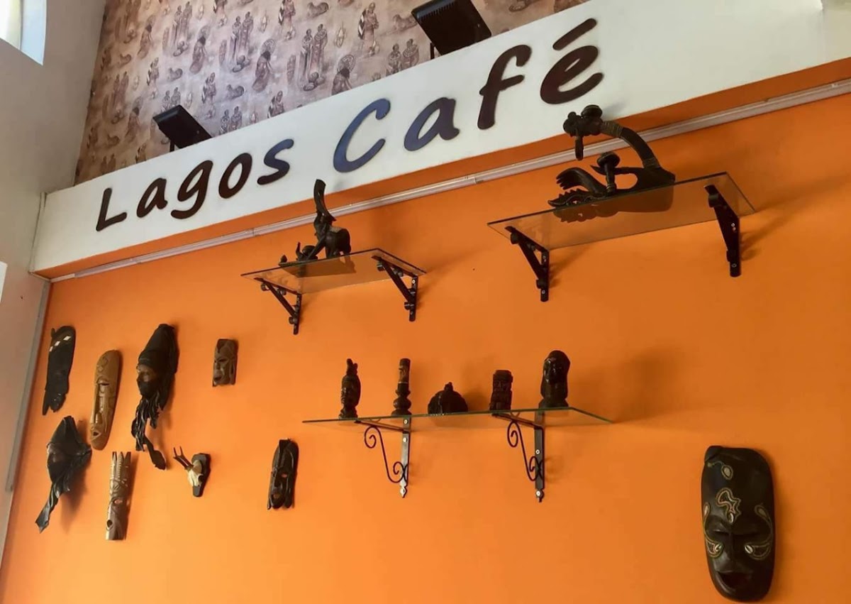 Lagos cafe — photograph 2