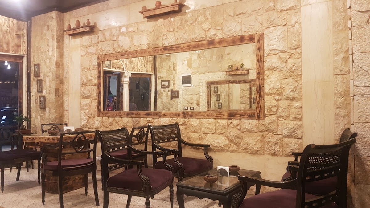 Nina's Resto Cafe