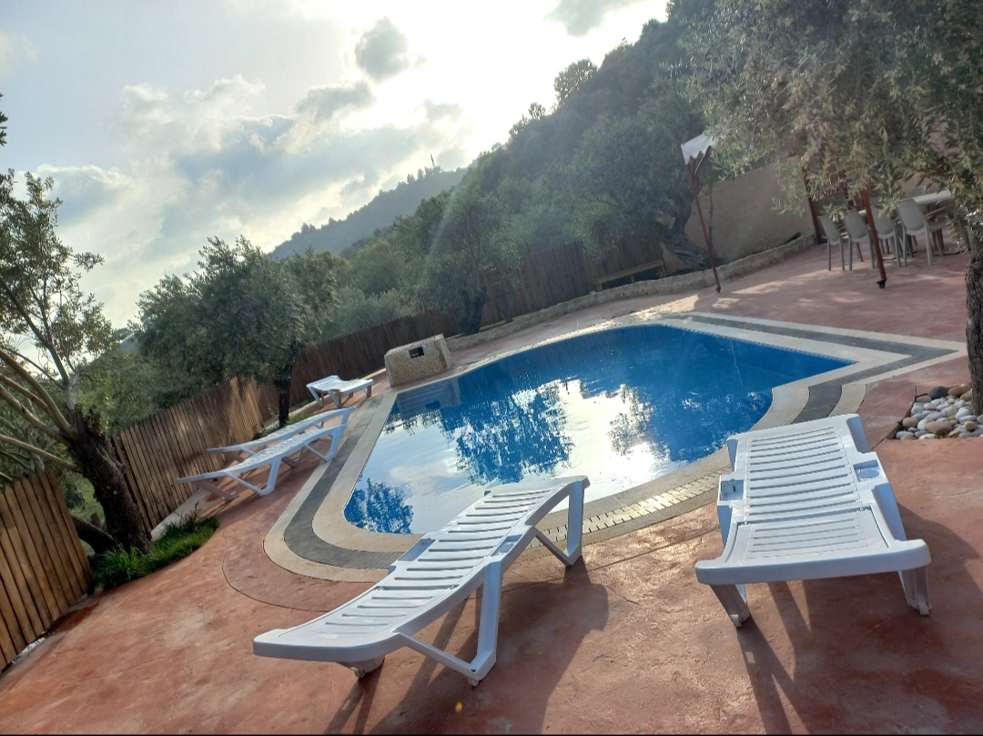 Lamar Private Pools — photograph 6