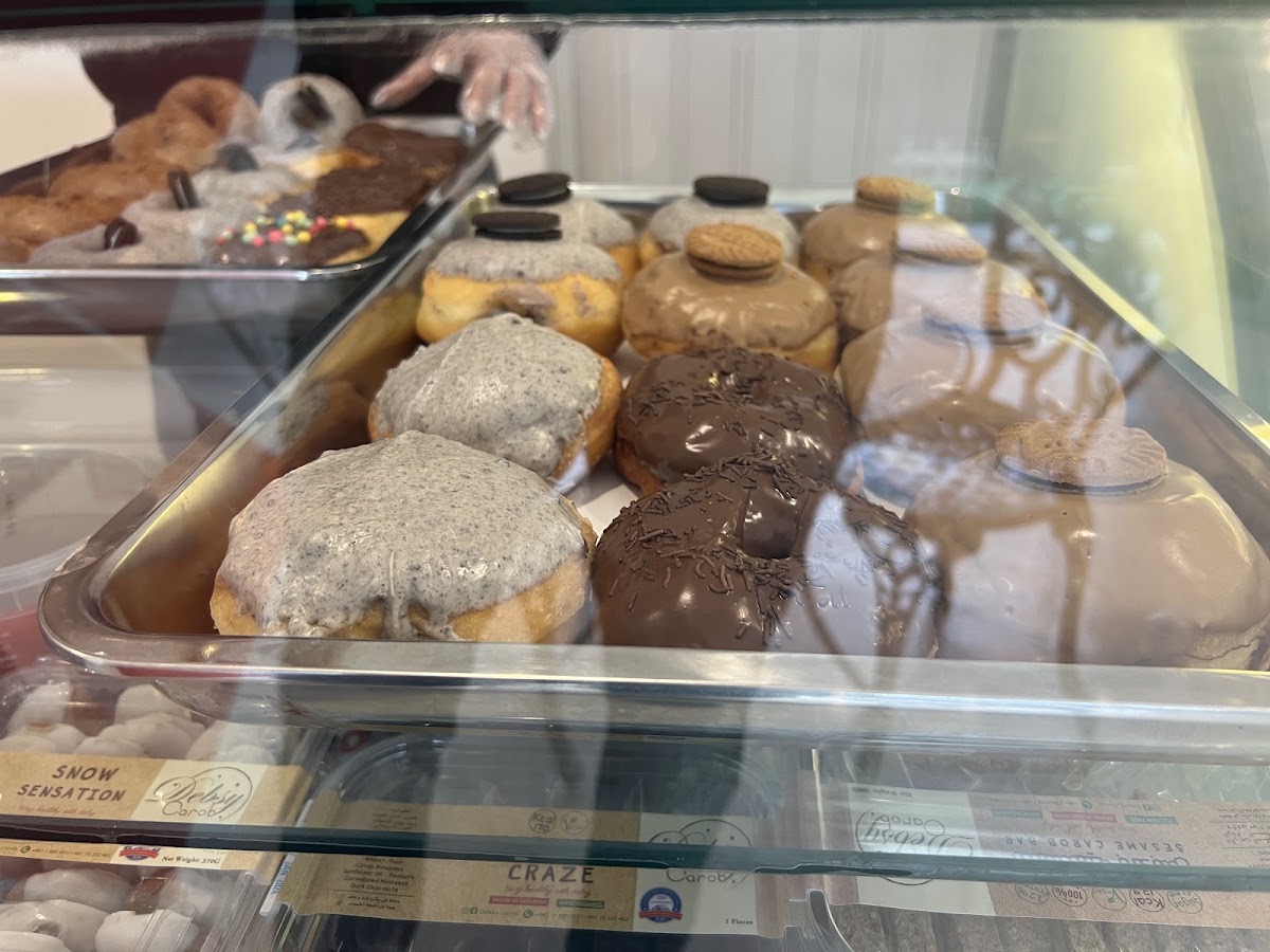 Dundy Donuts — photograph 2