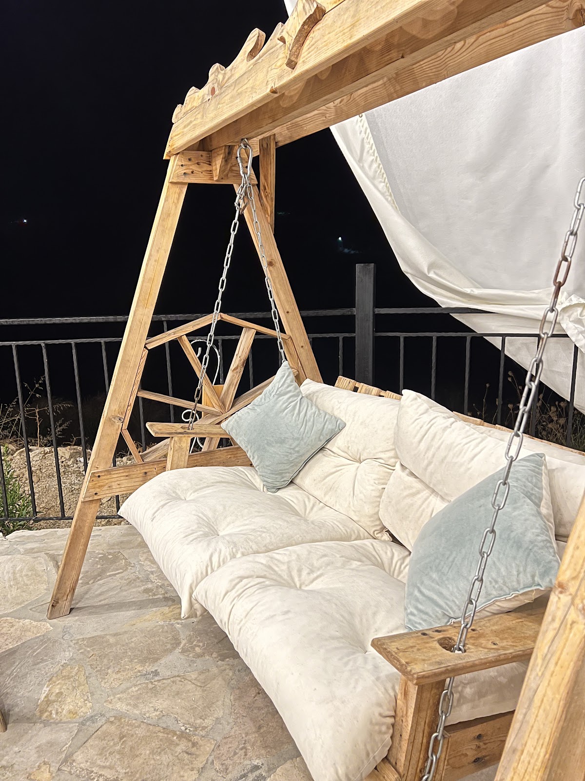 Shouf Paradise — photograph 3