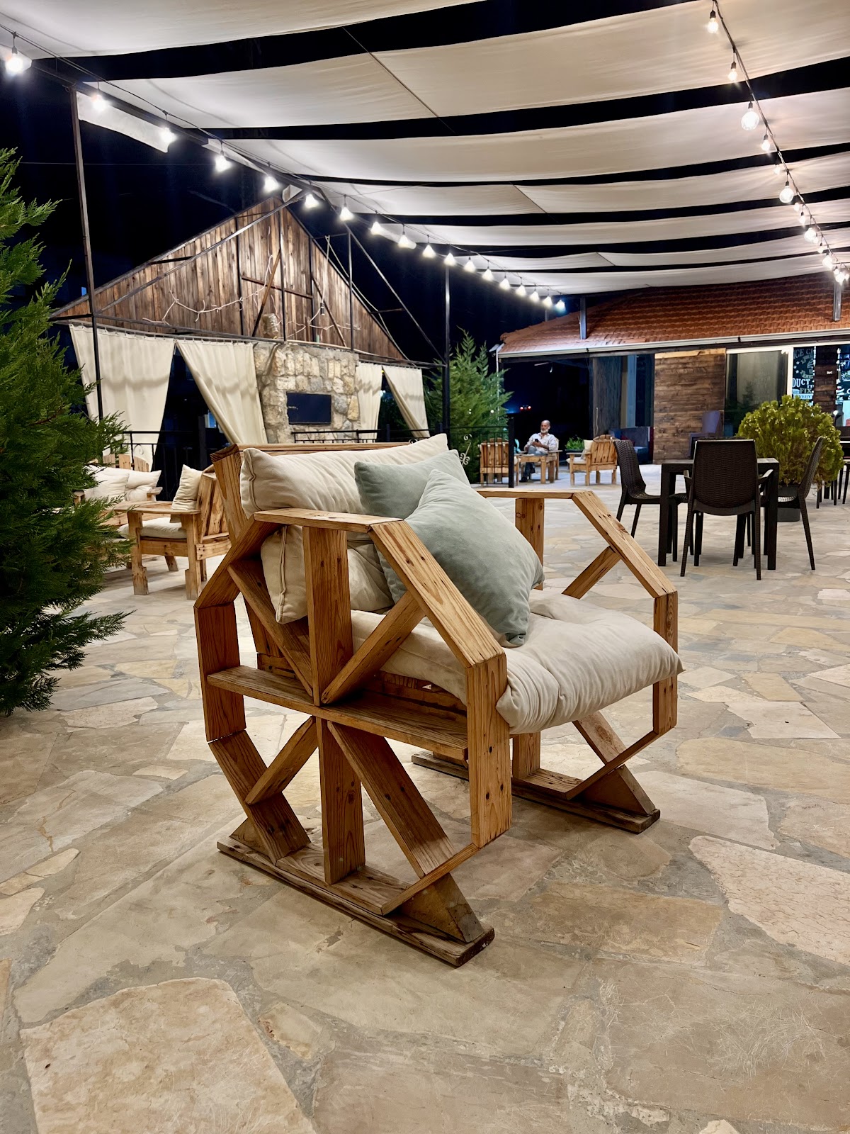 Shouf Paradise — photograph 4