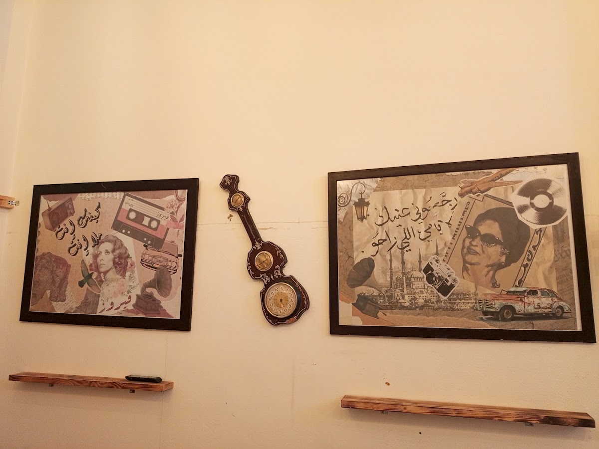 Trust corner cafe