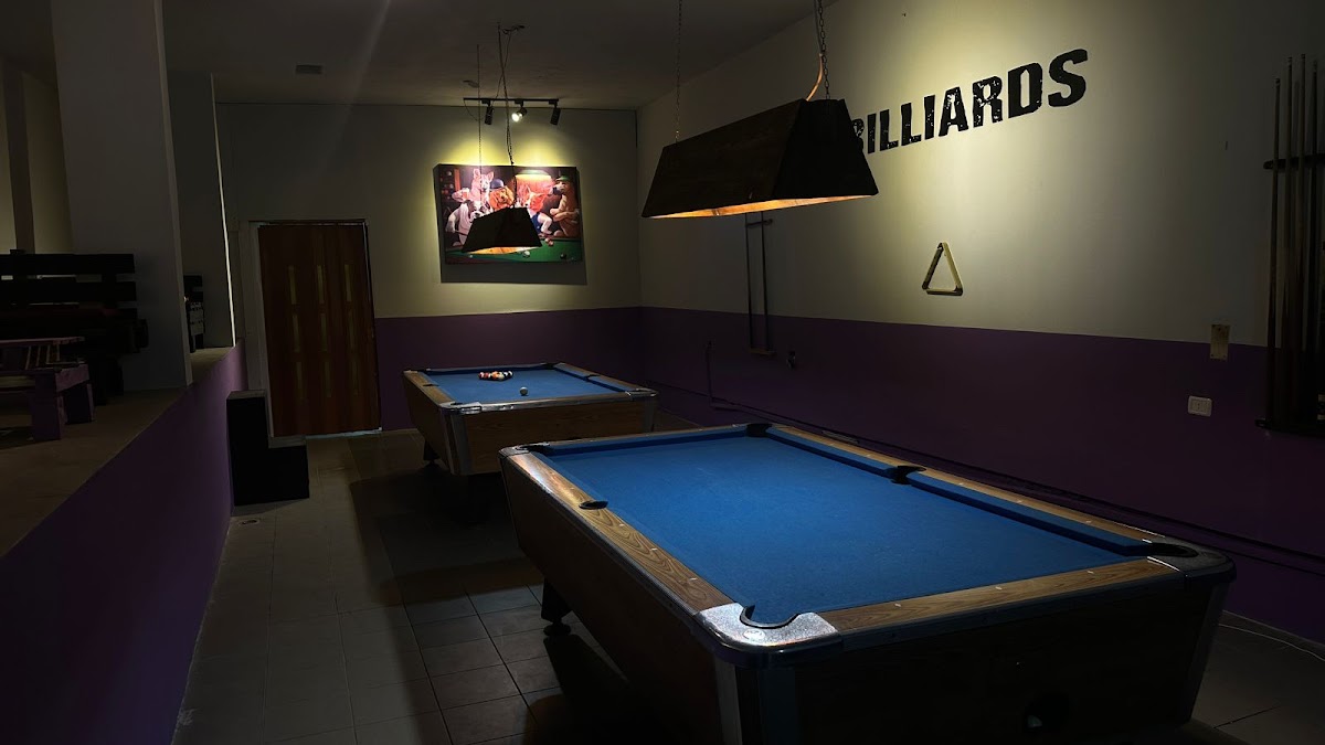bo2 cafe and entertainment center