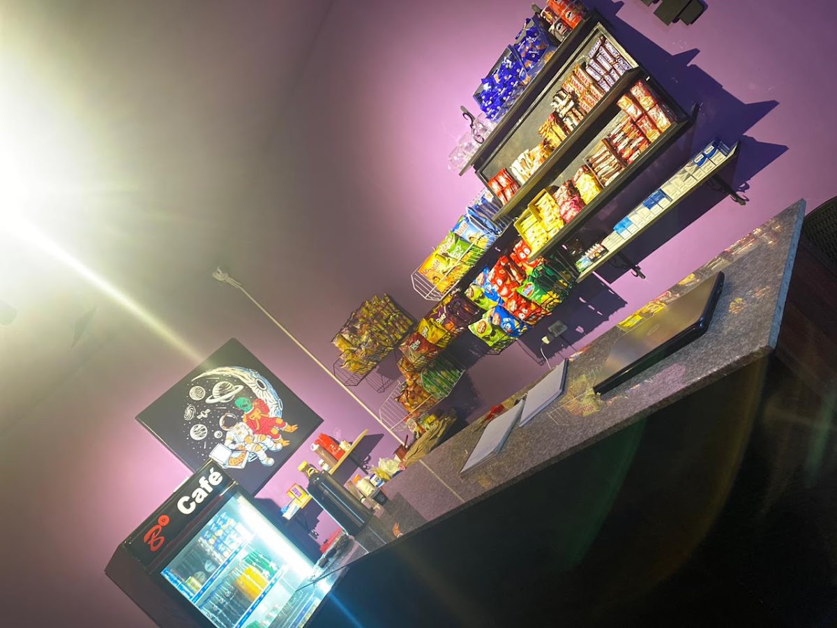 bo2 cafe and entertainment center — photograph 4