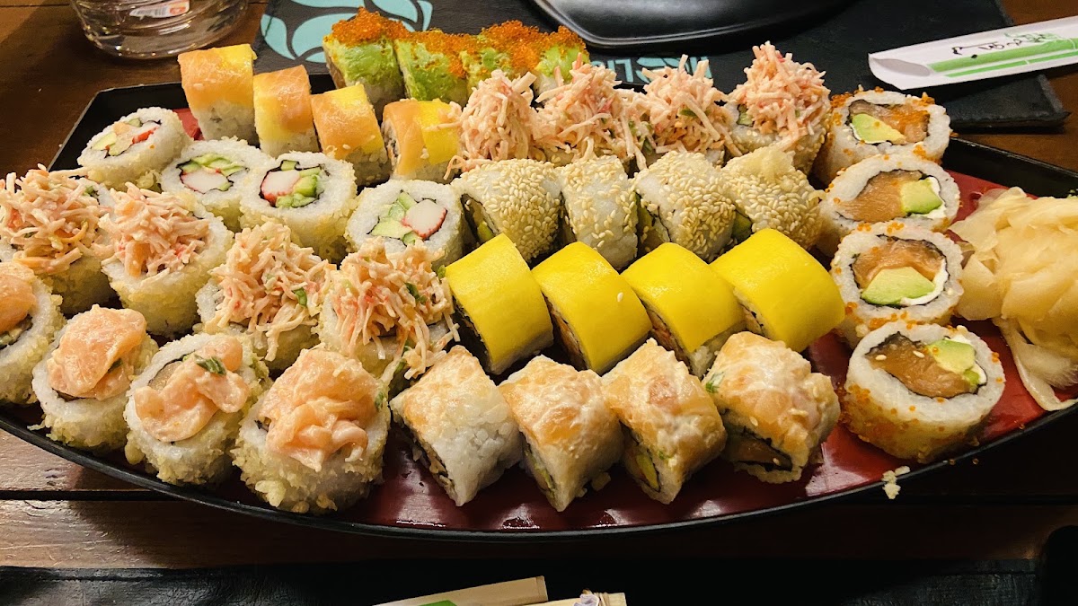 Sushiholic — photograph 2