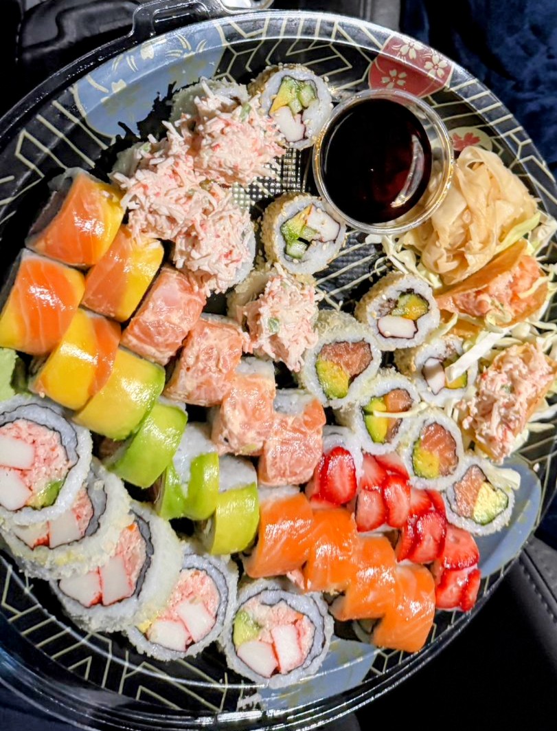 Sushiholic — photograph 3