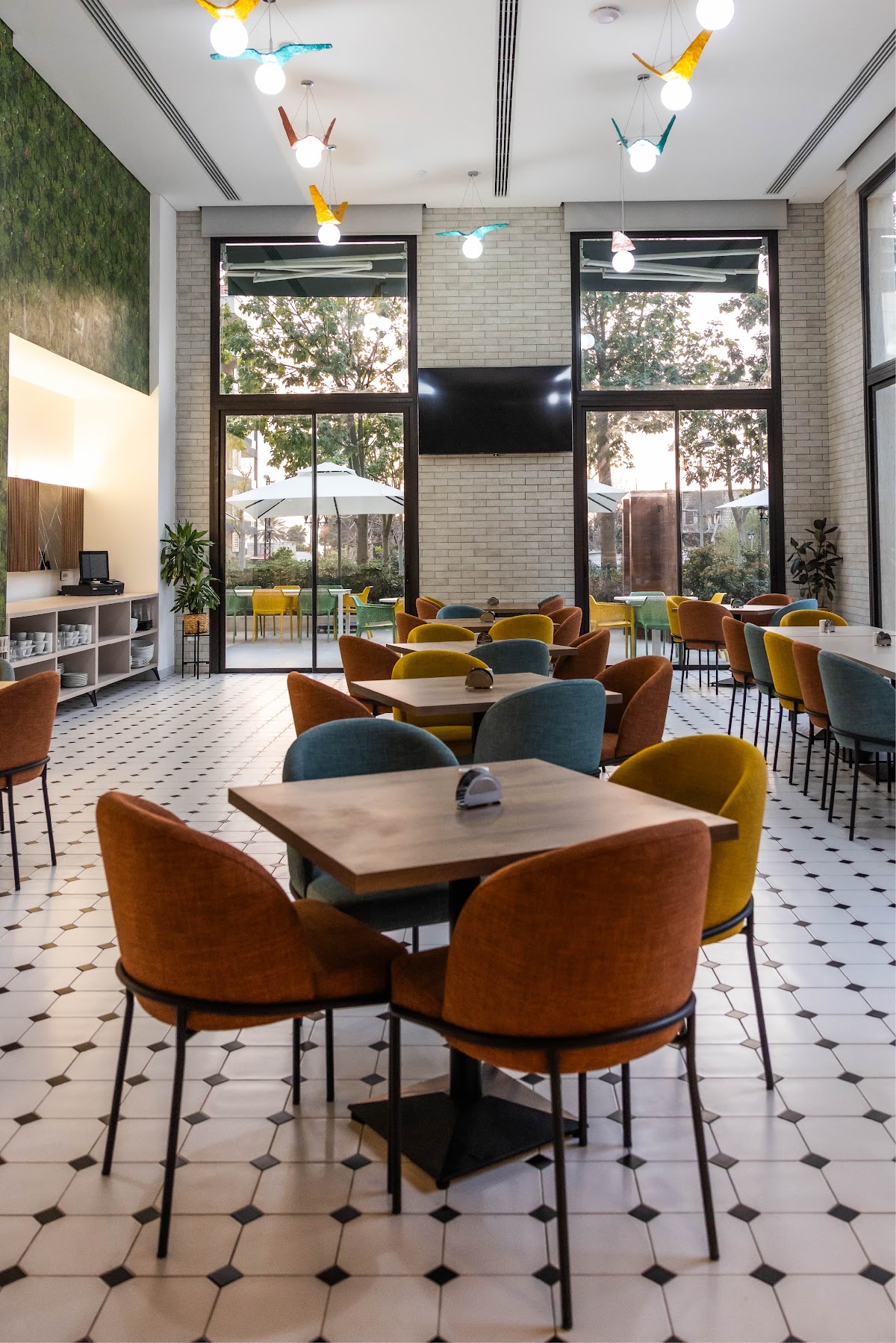 Bloomnco. Restaurant — photograph 3