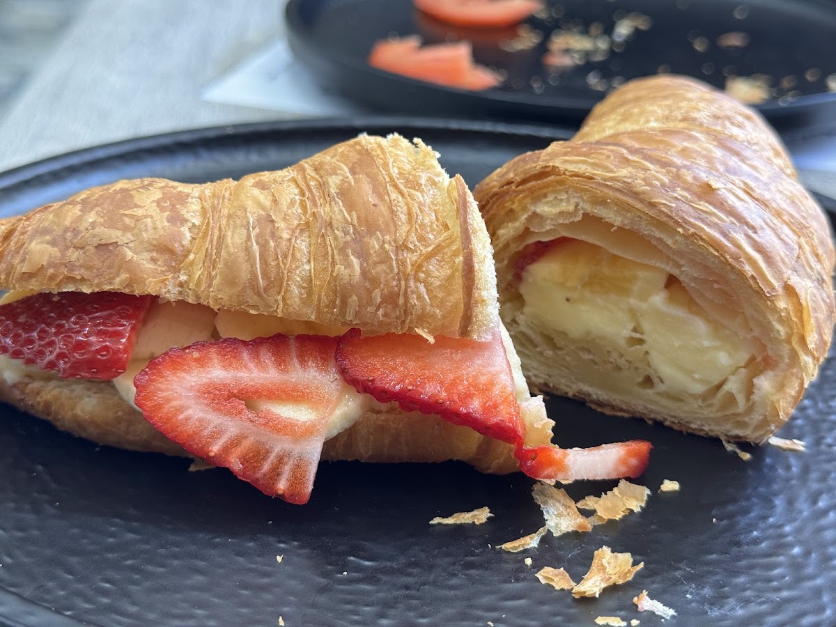 Kroissant | Kaake & Croissant — photograph 4