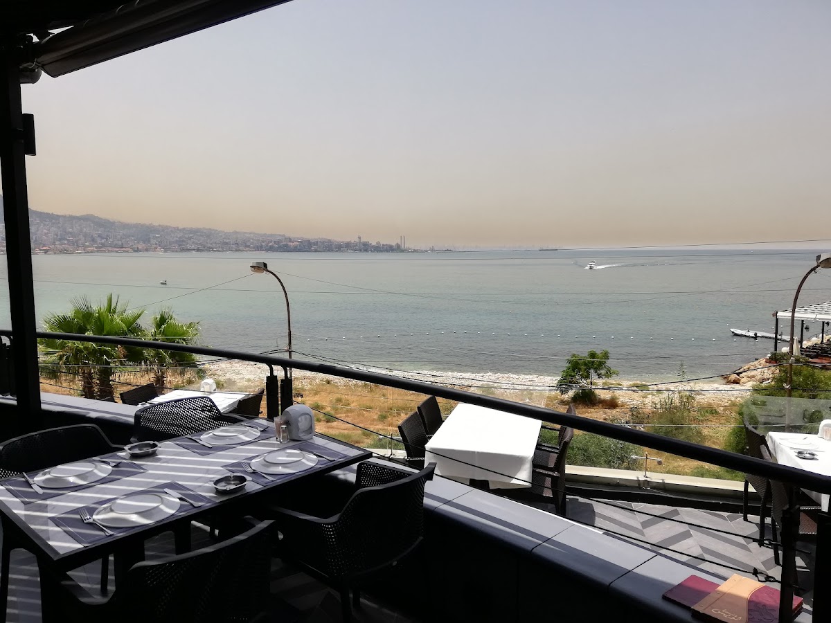 Louis Grill — photograph 6