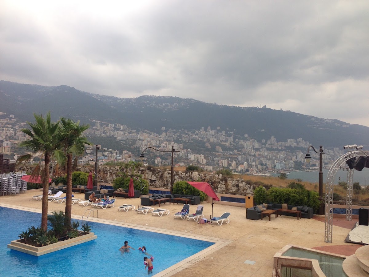 Sun Hills Suites Hotel — photograph 4