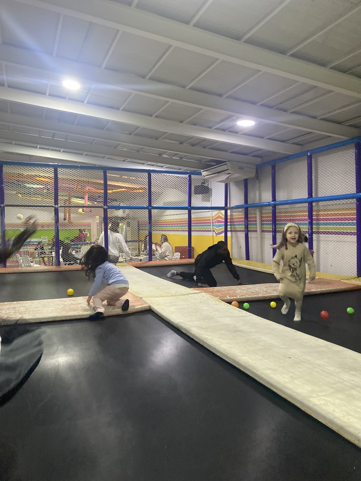 D CLUB Playground & Birthdays — photograph 4