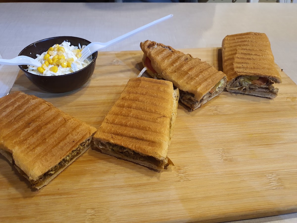 Sub 50 Resto Cafe — photograph 4