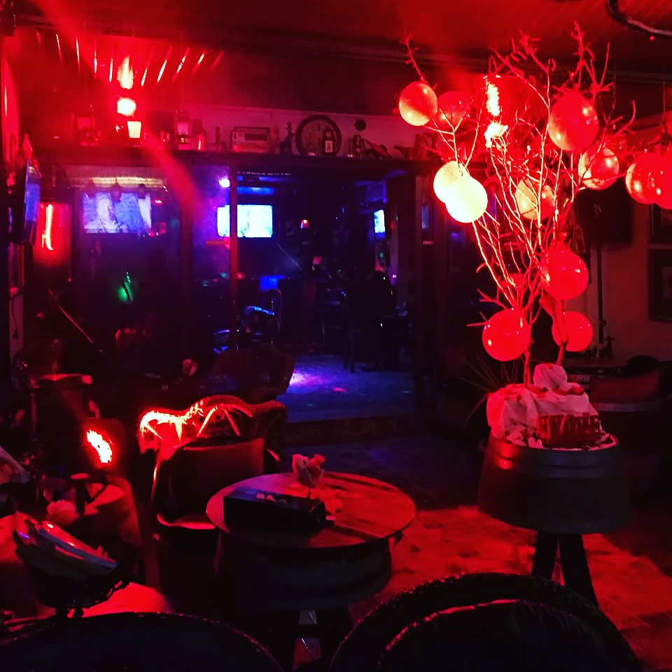 C&C Lounge Cafe — photograph 5