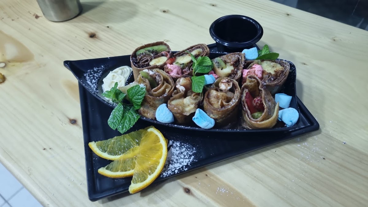 Victoria's Crepe & Coffee — photograph 3