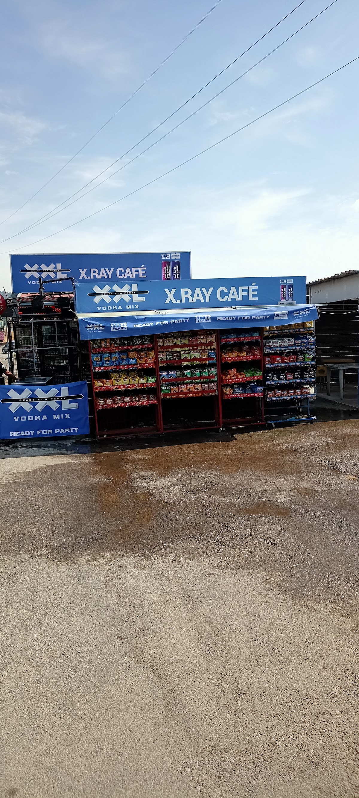 X.ray Café — photograph 3