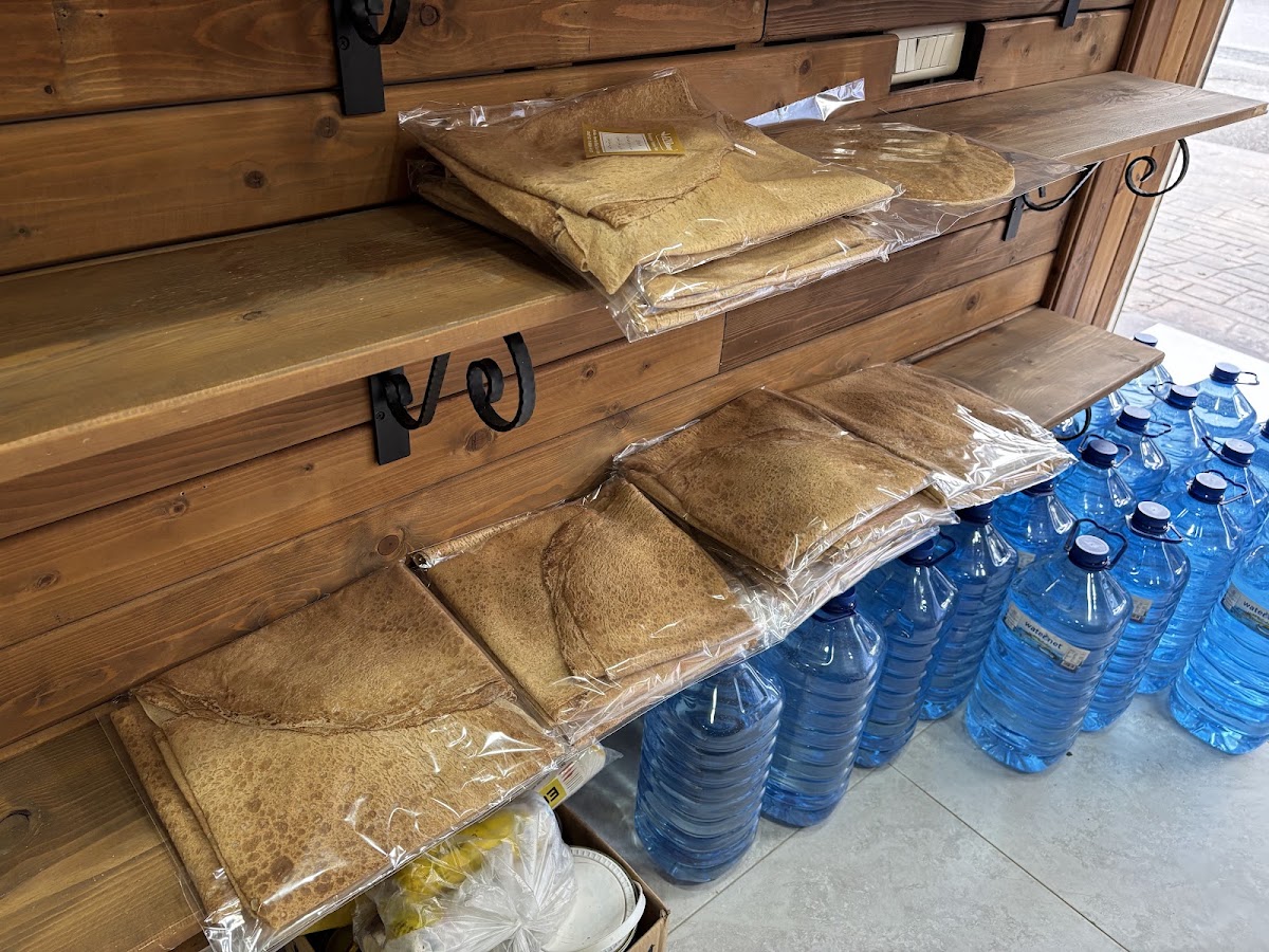 Azar Bakery — photograph 2