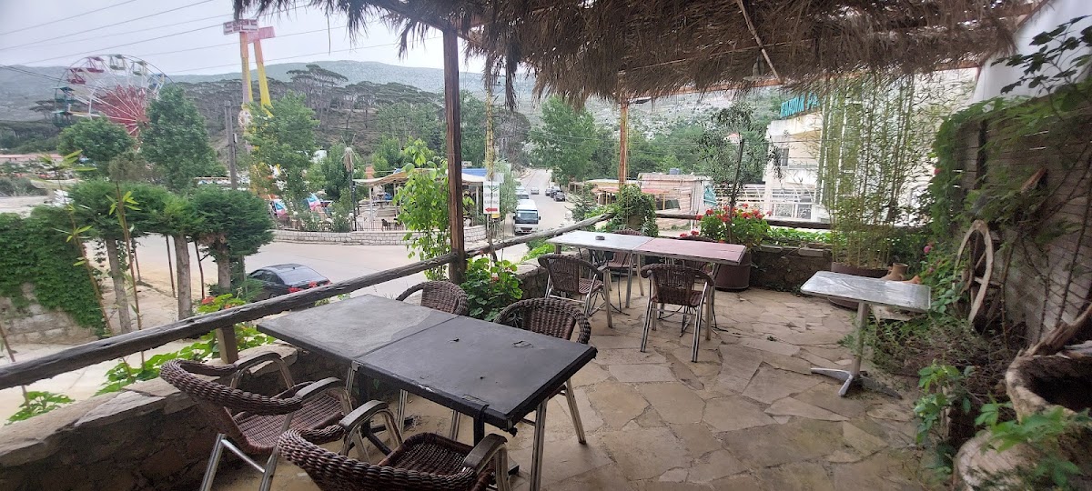Aqed Jdoudna resto & Guest house