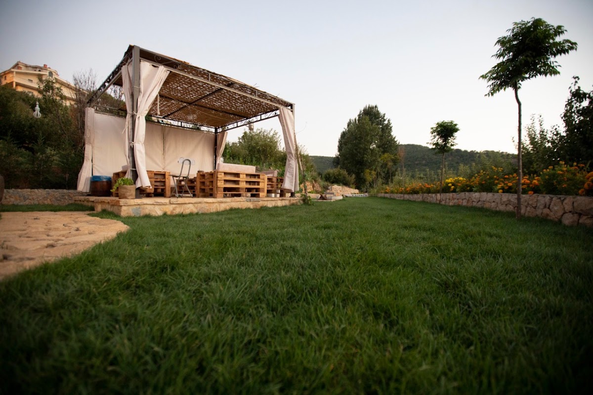 The Valley Cottage — photograph 6