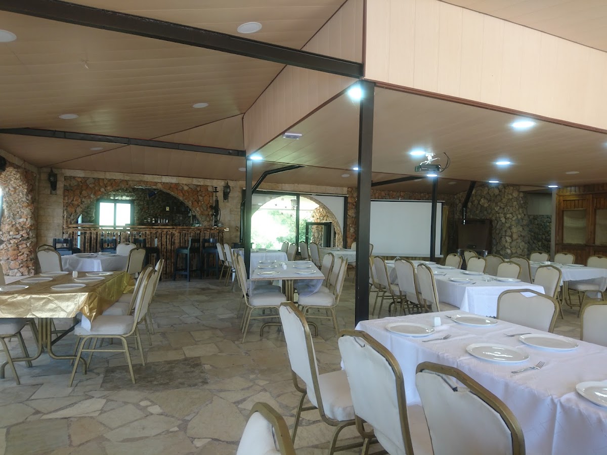 Jiwar Arsoun Restaurant