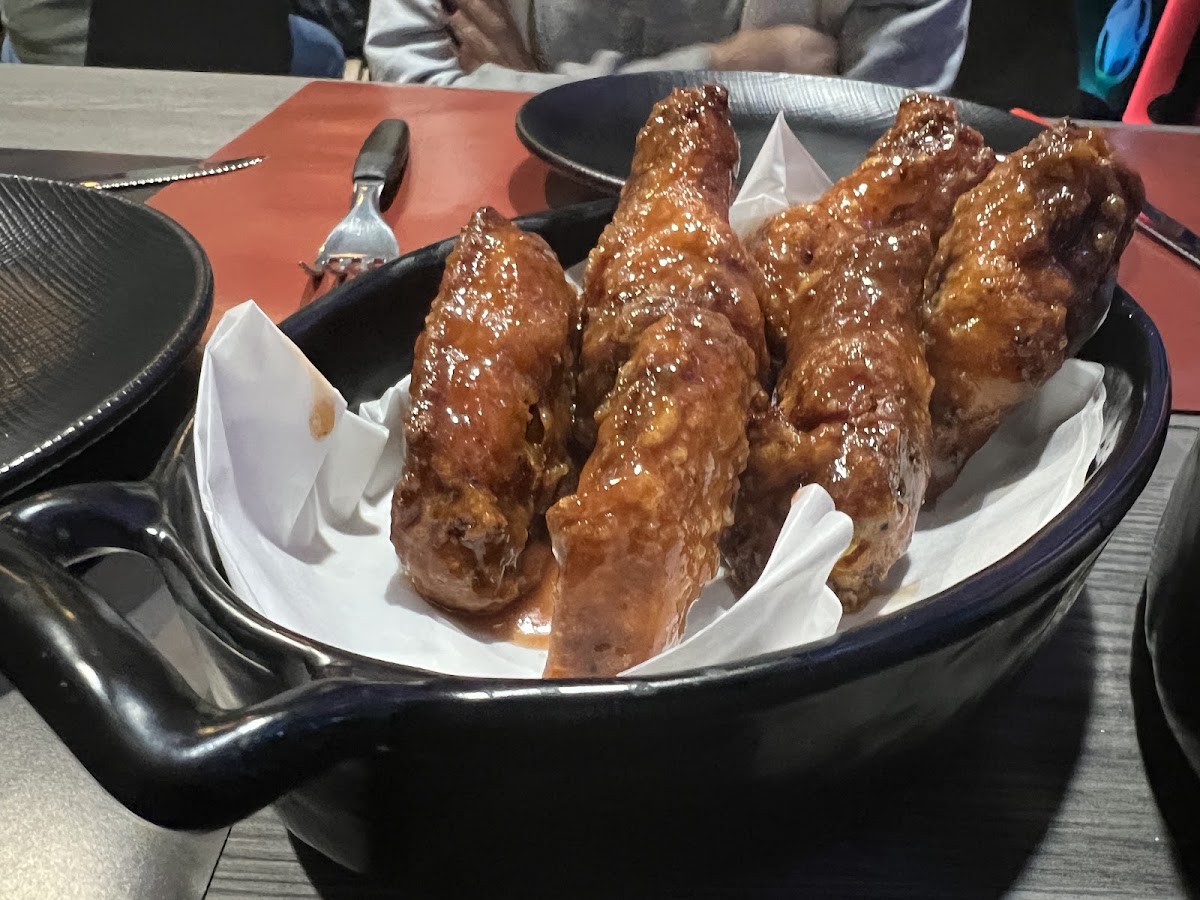 G.O.A.T. Sports Bar — photograph 5