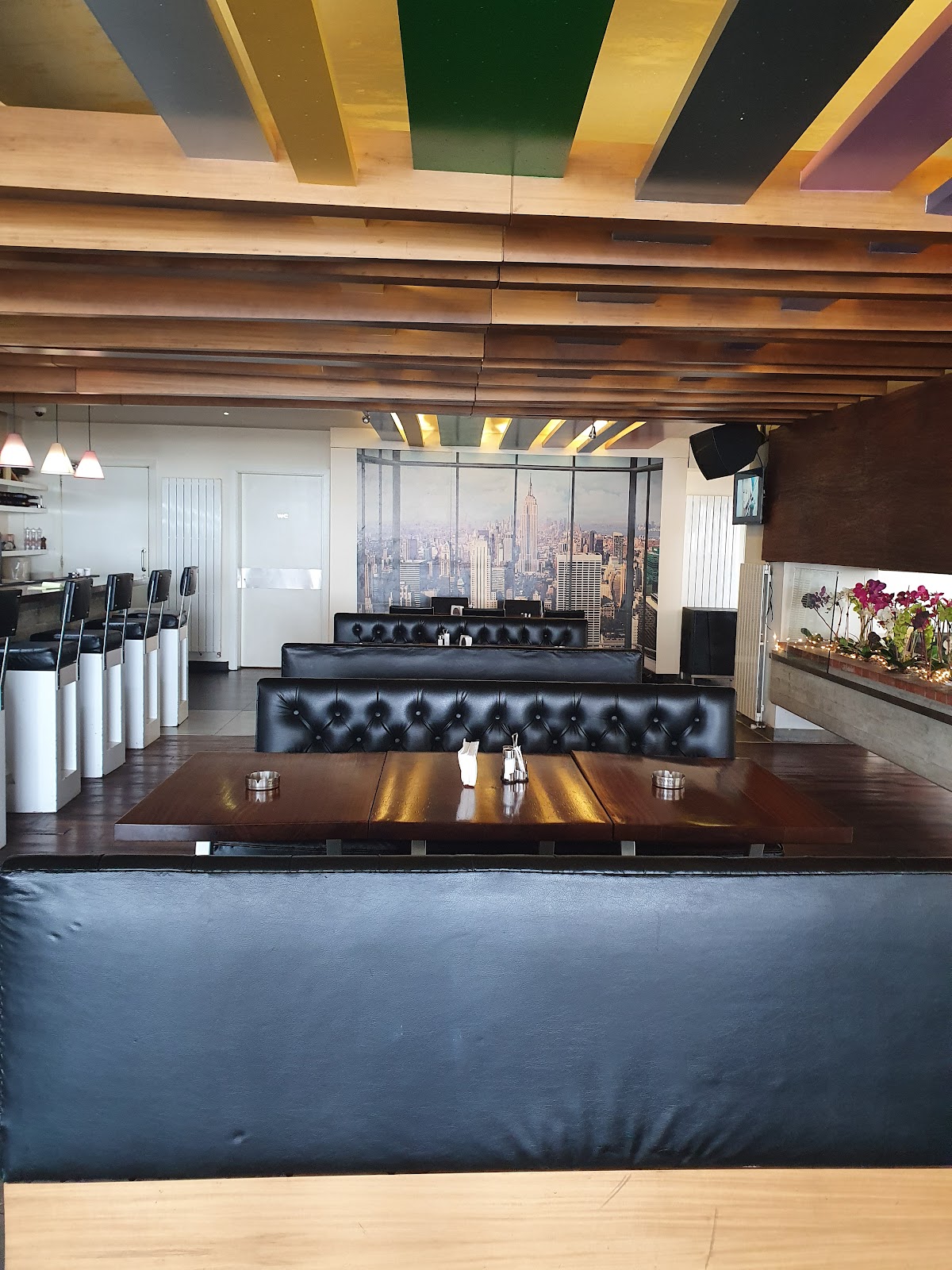 Friends' In Chalet & Restaurant Kfardebian