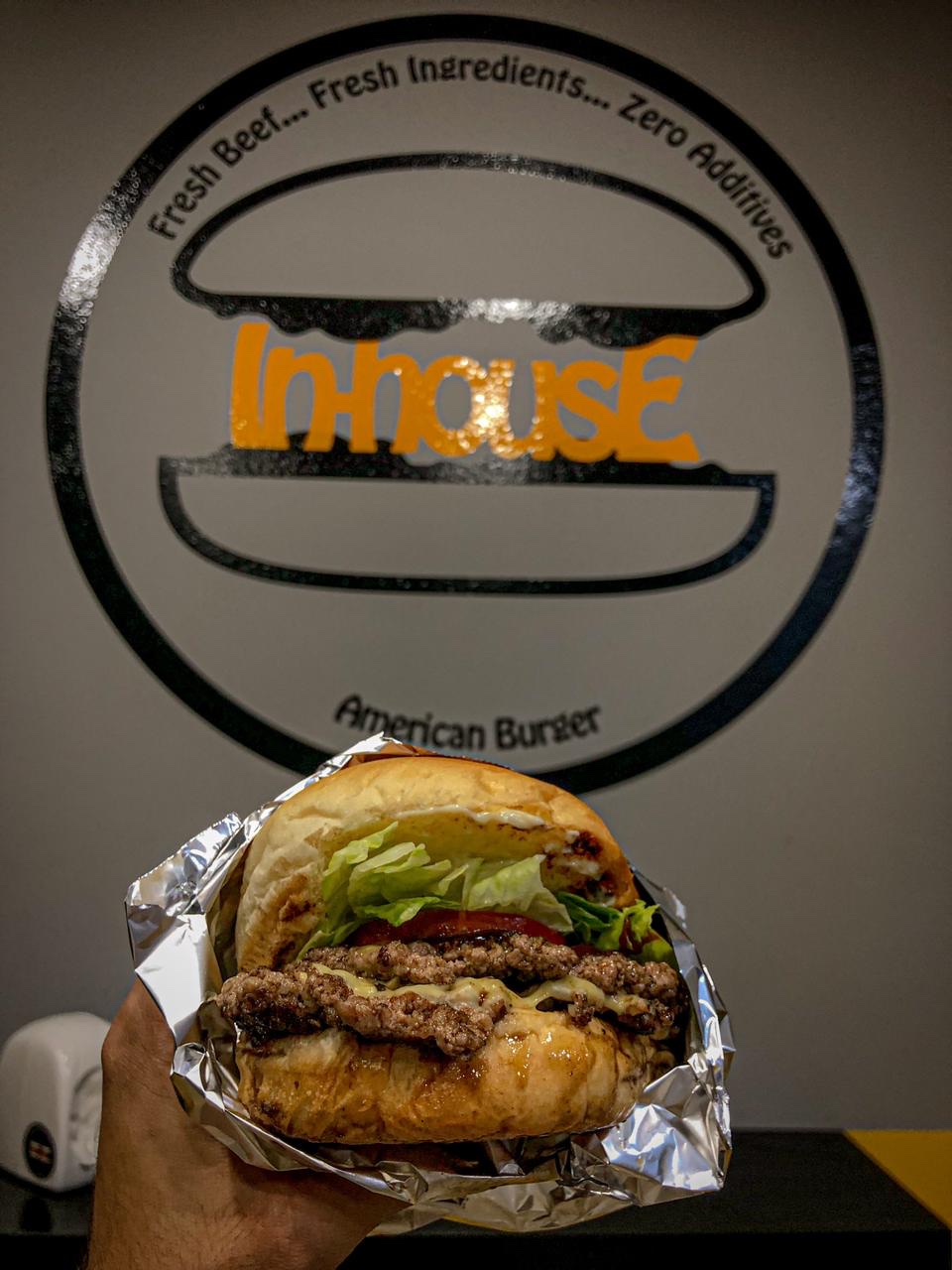 InHouse burger — photograph 3