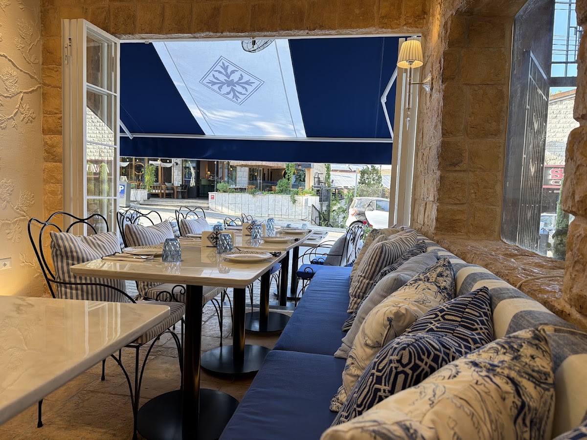 Estephan Restaurant Broumana — photograph 2