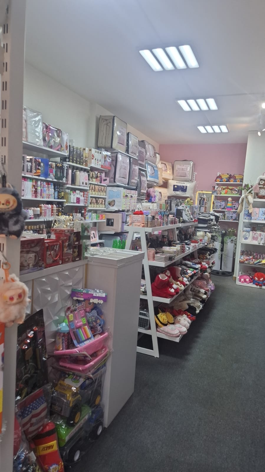 Eliz GiftShop — photograph 6