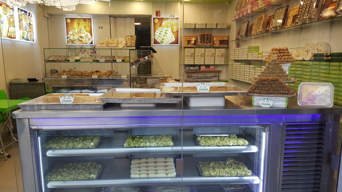Samir King of the sweetness of the cheese Sweets