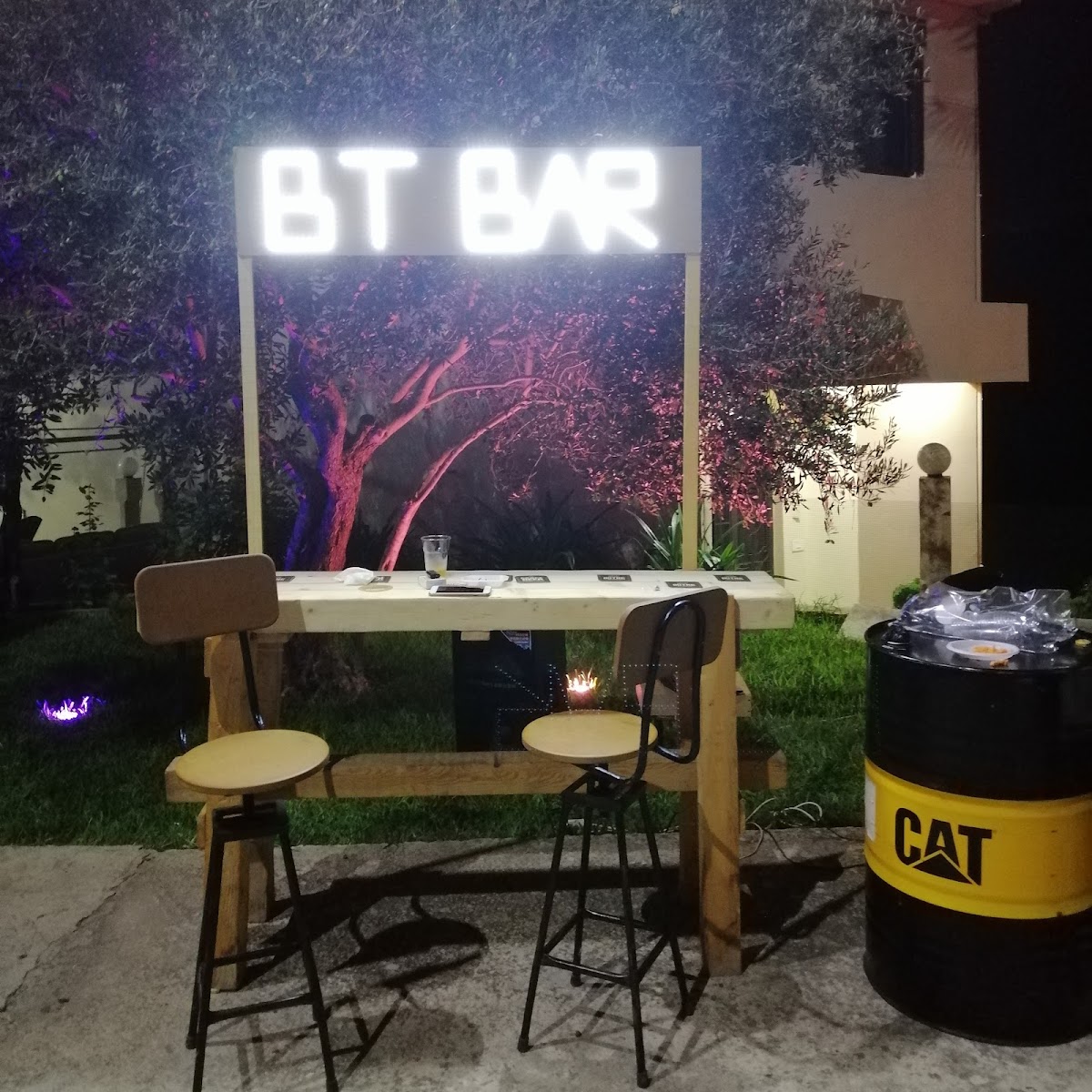 BT BAR