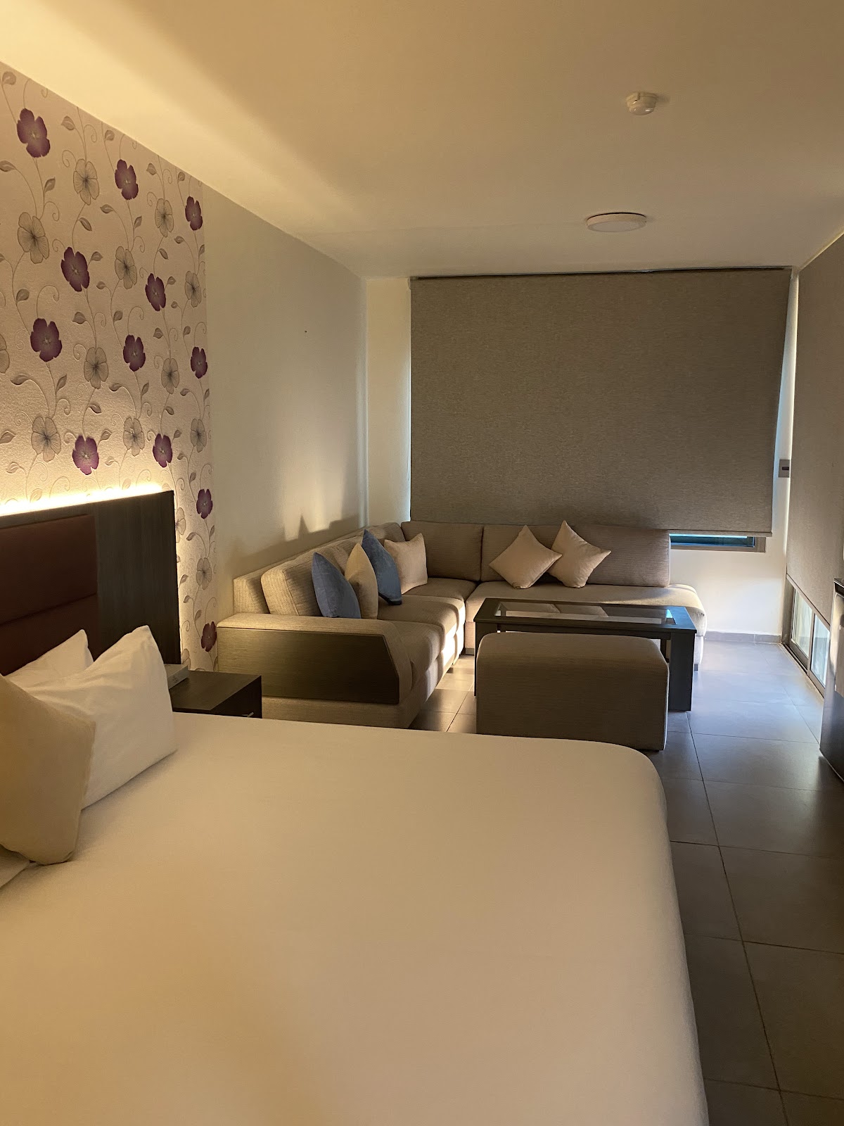 Le Six Resort Hotel — photograph 4