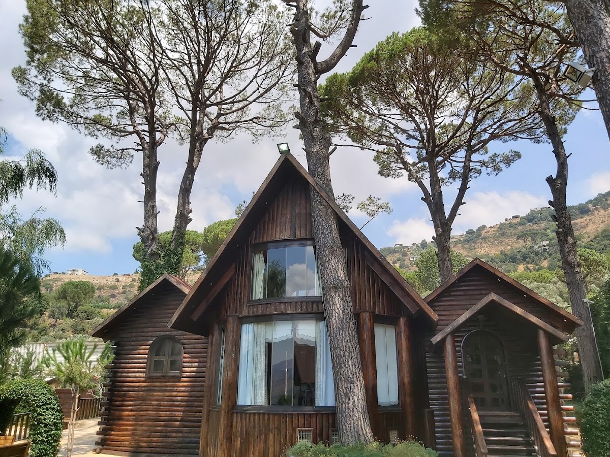 Pine House — photograph 4
