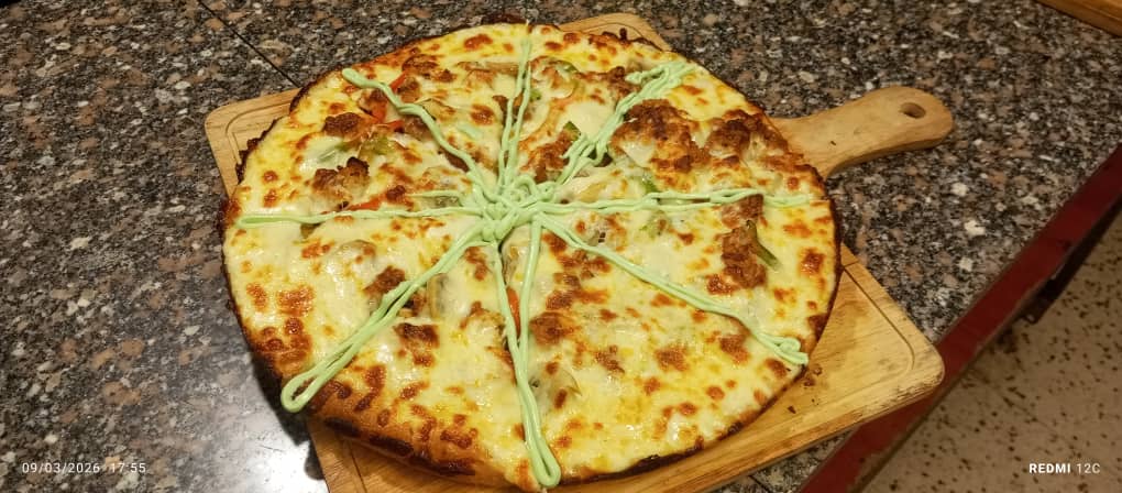 Johnn's Pizza — photograph 6