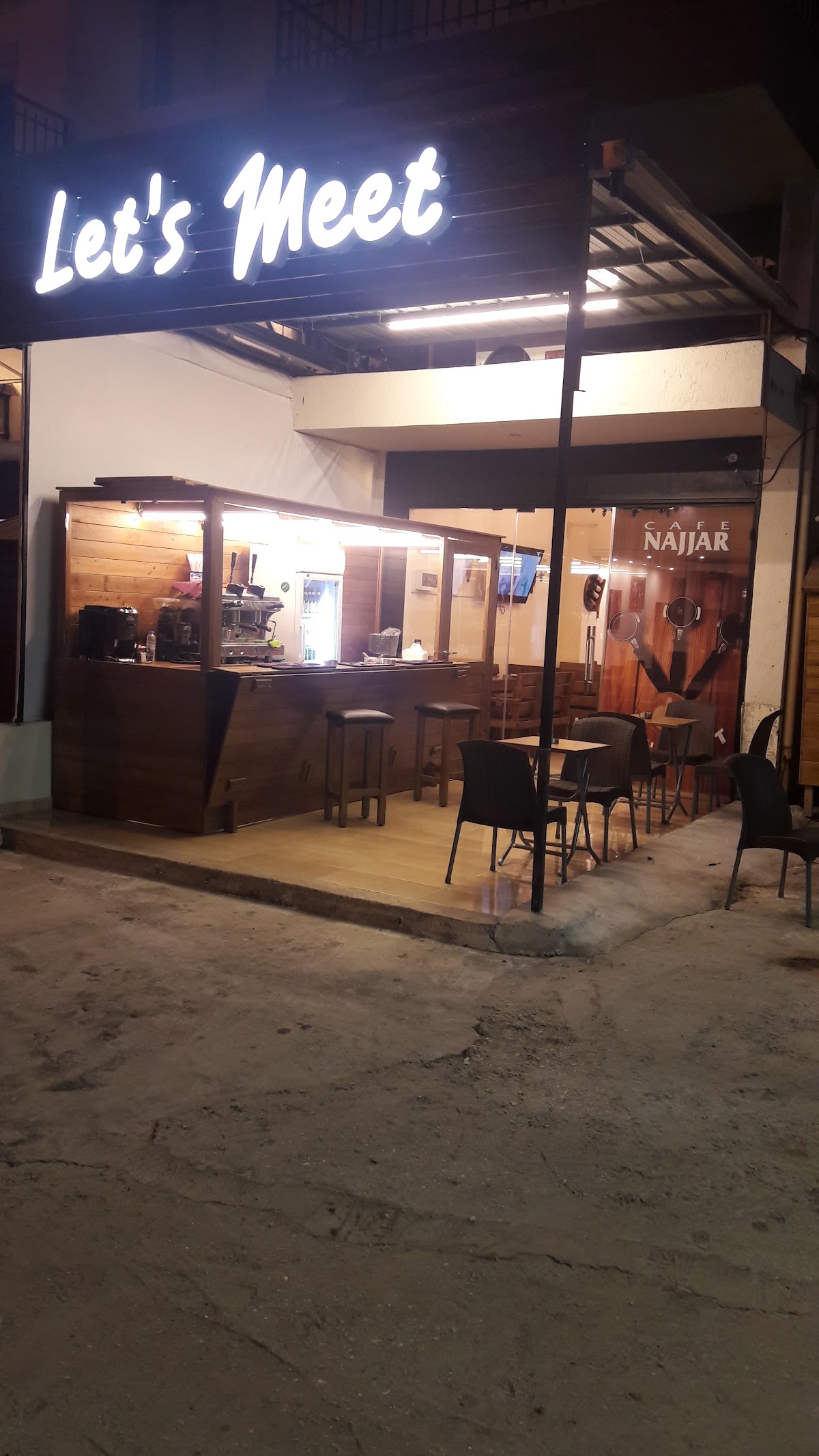 let's meet .elie dagher coffee shop. — photograph 4