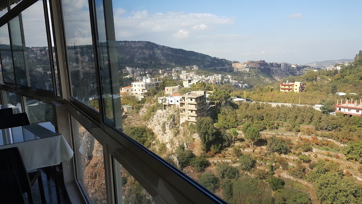 Wadi Al Shouaara Restaurant — photograph 5