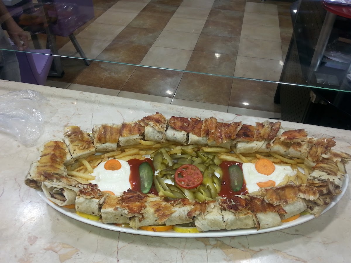 Snack w Farrouj Fakhamet Lebanon — photograph 5