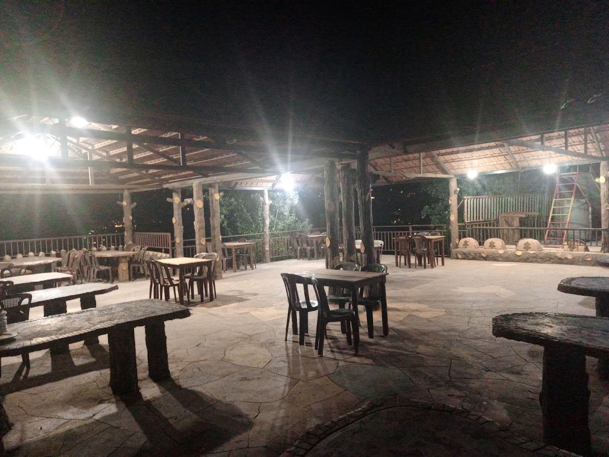 Mataam Tahoune Al Shallal — photograph 4