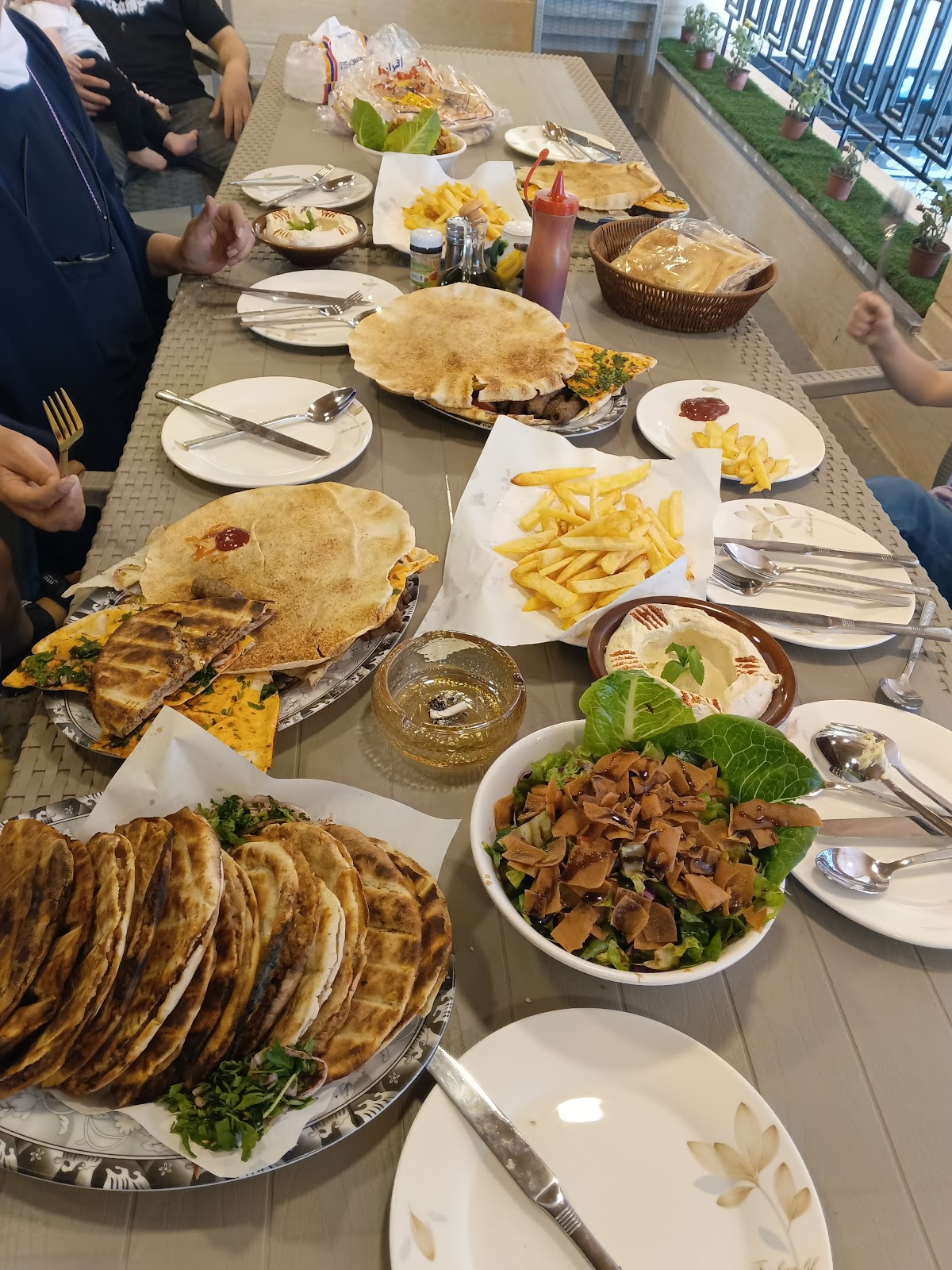 Mataam w Malhameh Al Shami — photograph 2