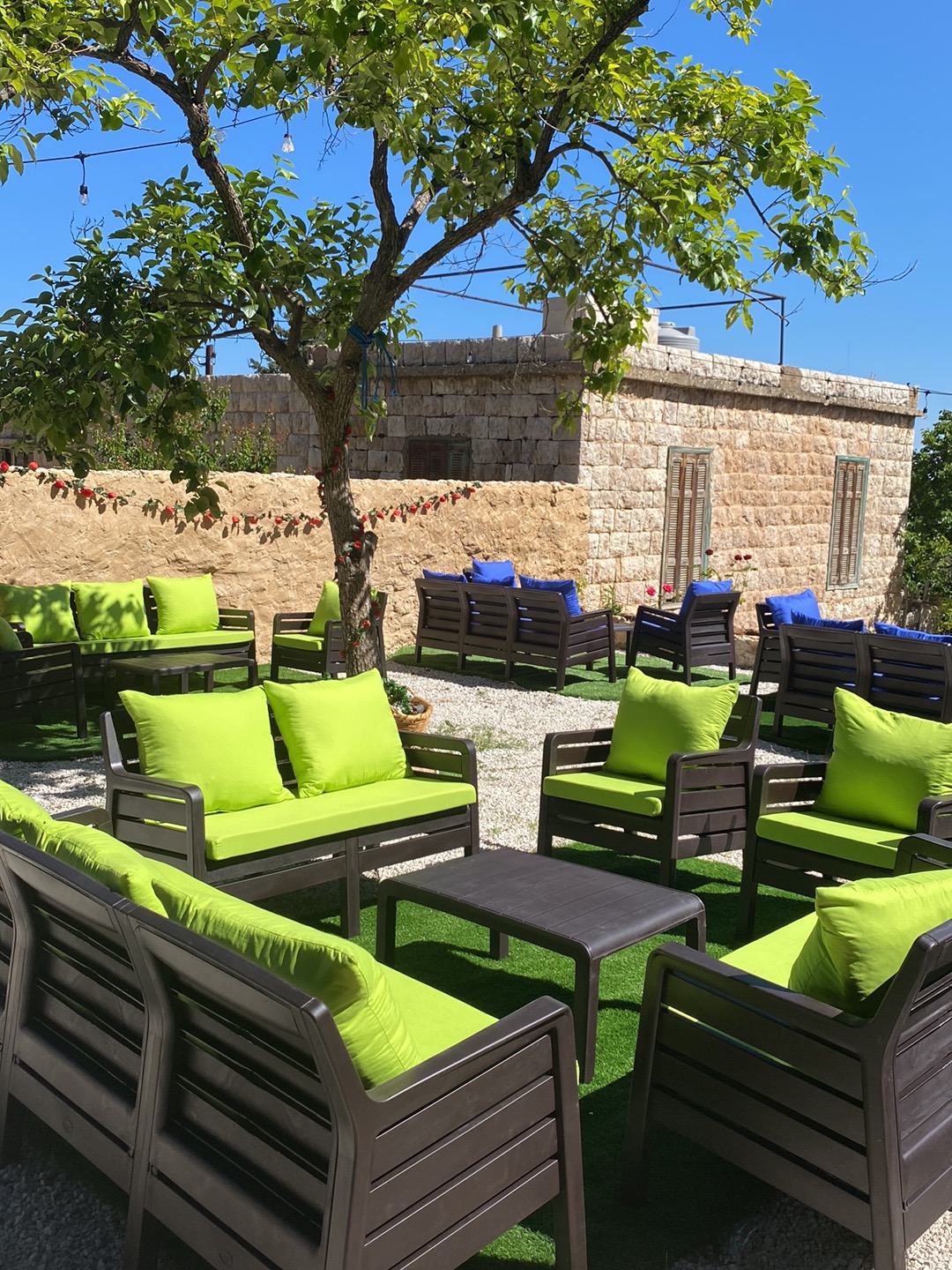Nay bistro caffee