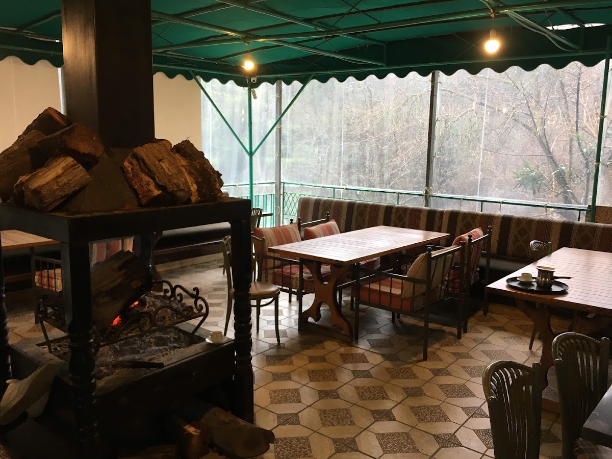 Issam Restaurant