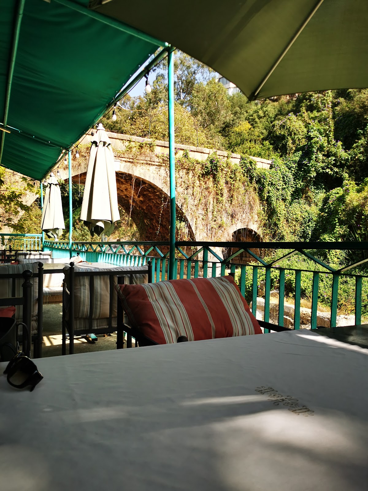 Issam Restaurant — photograph 2