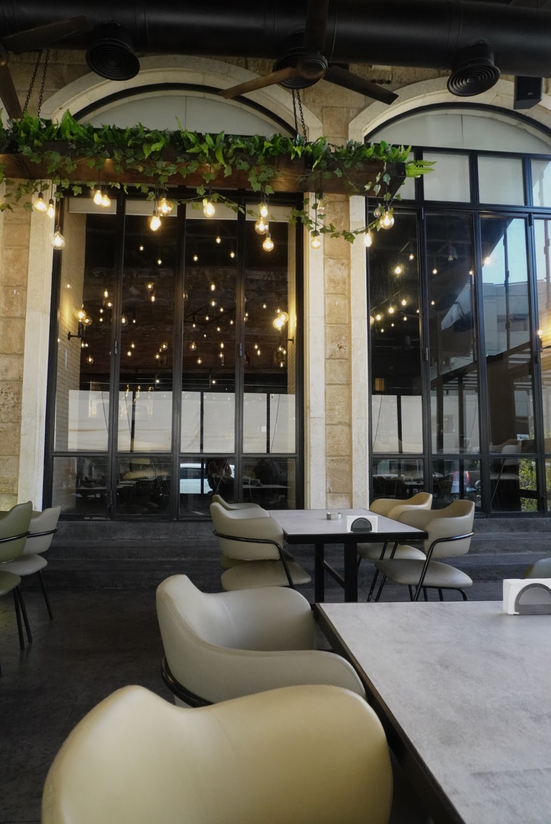 Halyoun Restaurant — photograph 5