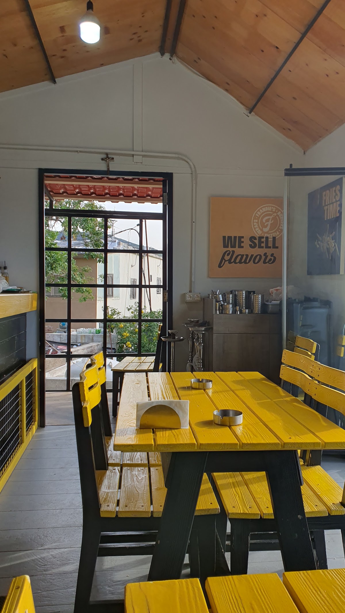 Frandie's — photograph 5