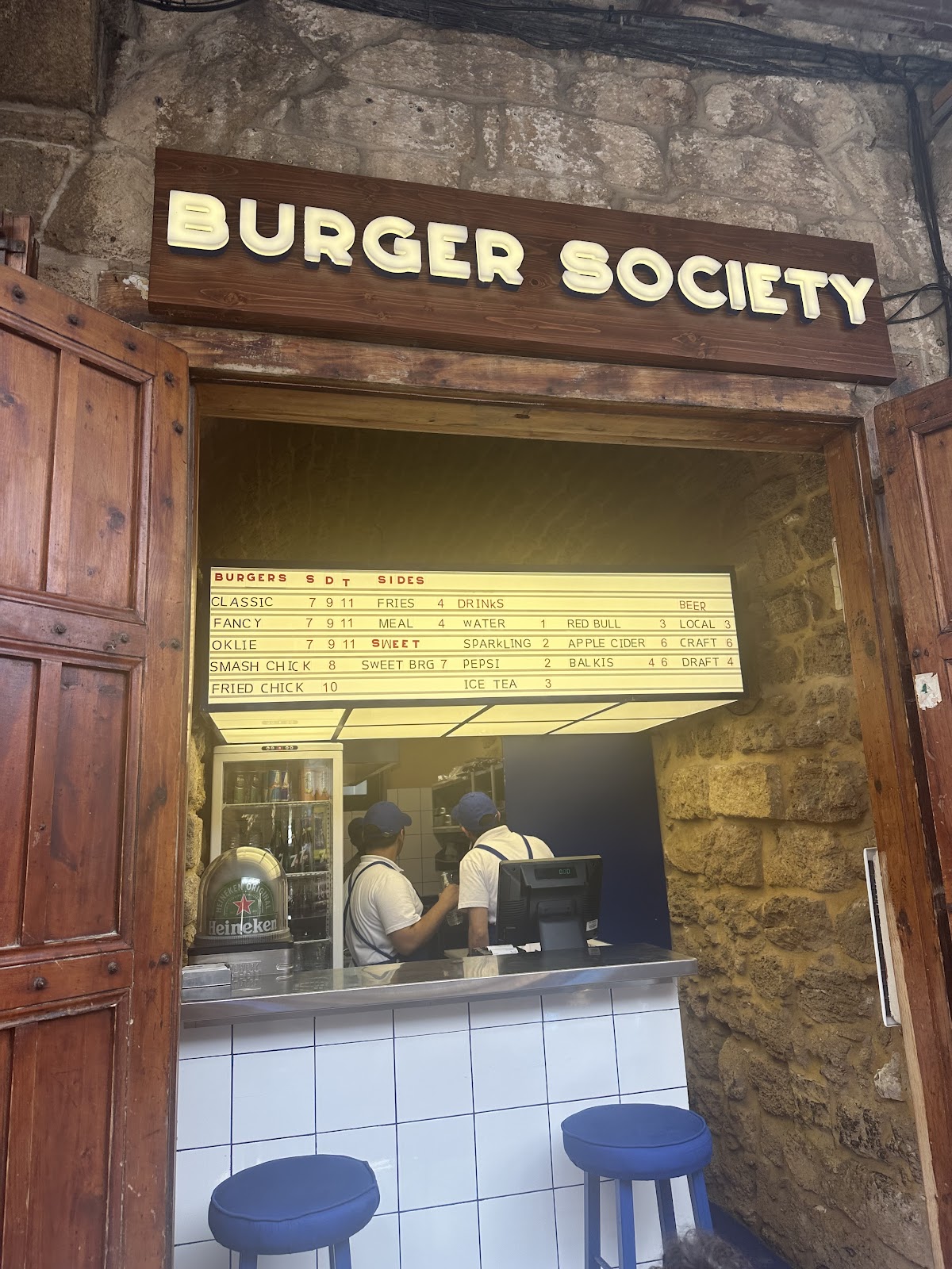 Burger Society — photograph 4