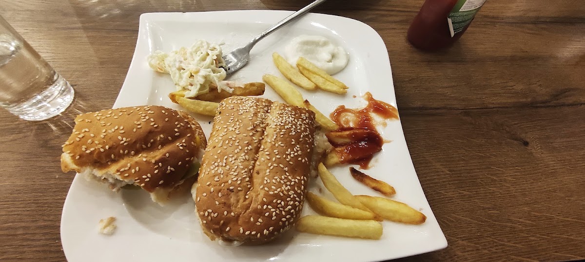 Julia Restaurant — photograph 2